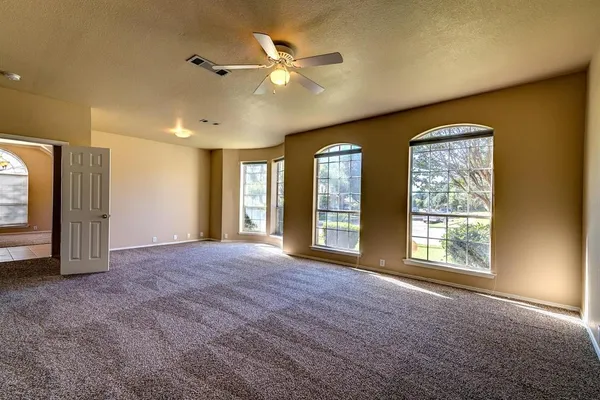 $2,350 | 7024 Jasper Drive, Plano, TX 75074