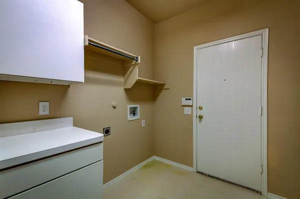 $2,350 | 7024 Jasper Drive, Plano, TX 75074