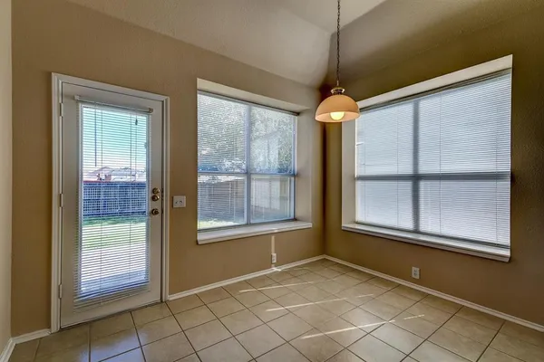 $2,350 | 7024 Jasper Drive, Plano, TX 75074