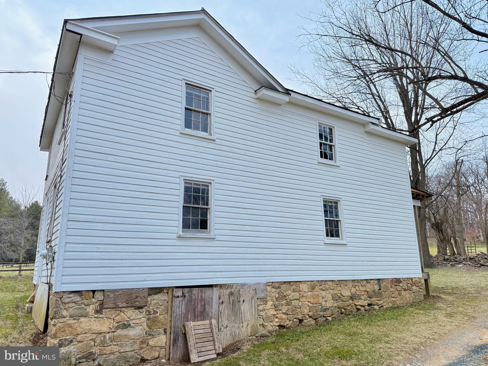 37611 Hughesville Road Purcellville, VA 20132 - Photo 5 of 37