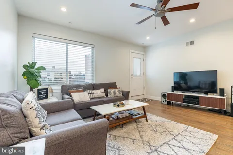 $475,000 | 1237 North 5th Street, Unit 2, Philadelphia, PA 19122
