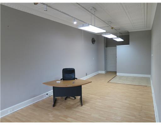 413 Bound Brook Road Middlesex, NJ 08846 - Photo 5 of 9 a workspace with furniture