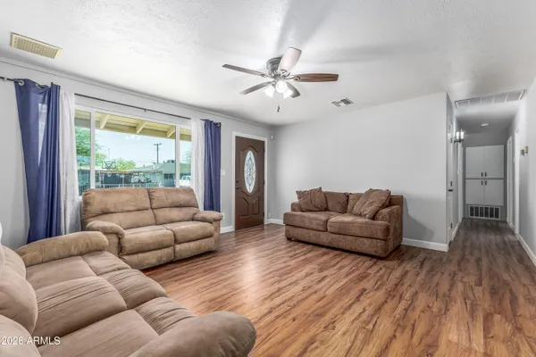 $324,000 | 3137 North 37th Drive, Phoenix, AZ 85019