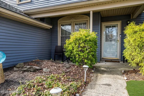 $675,000 | 41 Concord Circle, Howell, NJ 07731
