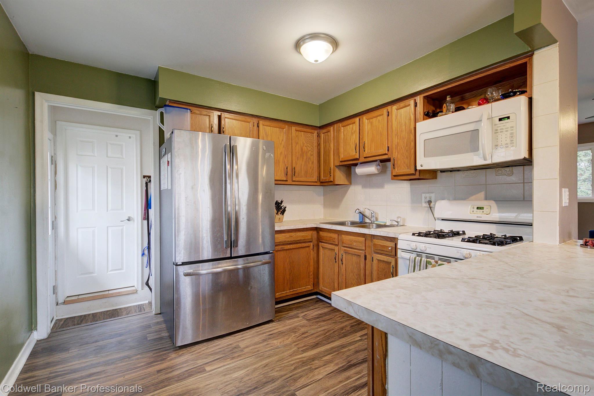 585 Fisher Road Highland, MI 48357 - Photo 8 of 23 Gallery Image 8