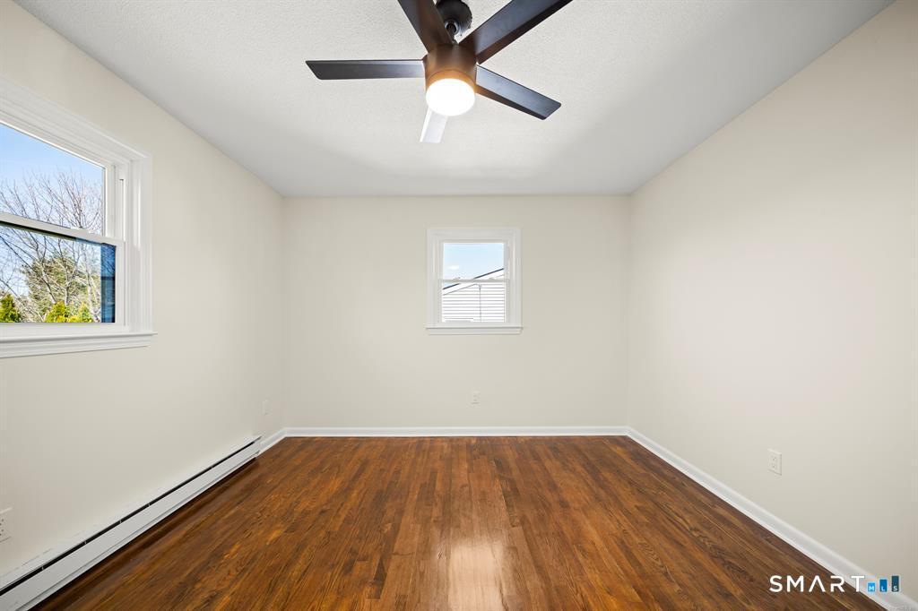 25 Greenview Drive Waterbury, CT 06708 - Photo 12 of 20