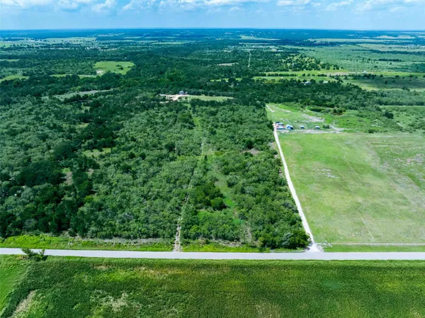 $390,000 | 17509 Albert Voelker Road, Elgin, TX 78621