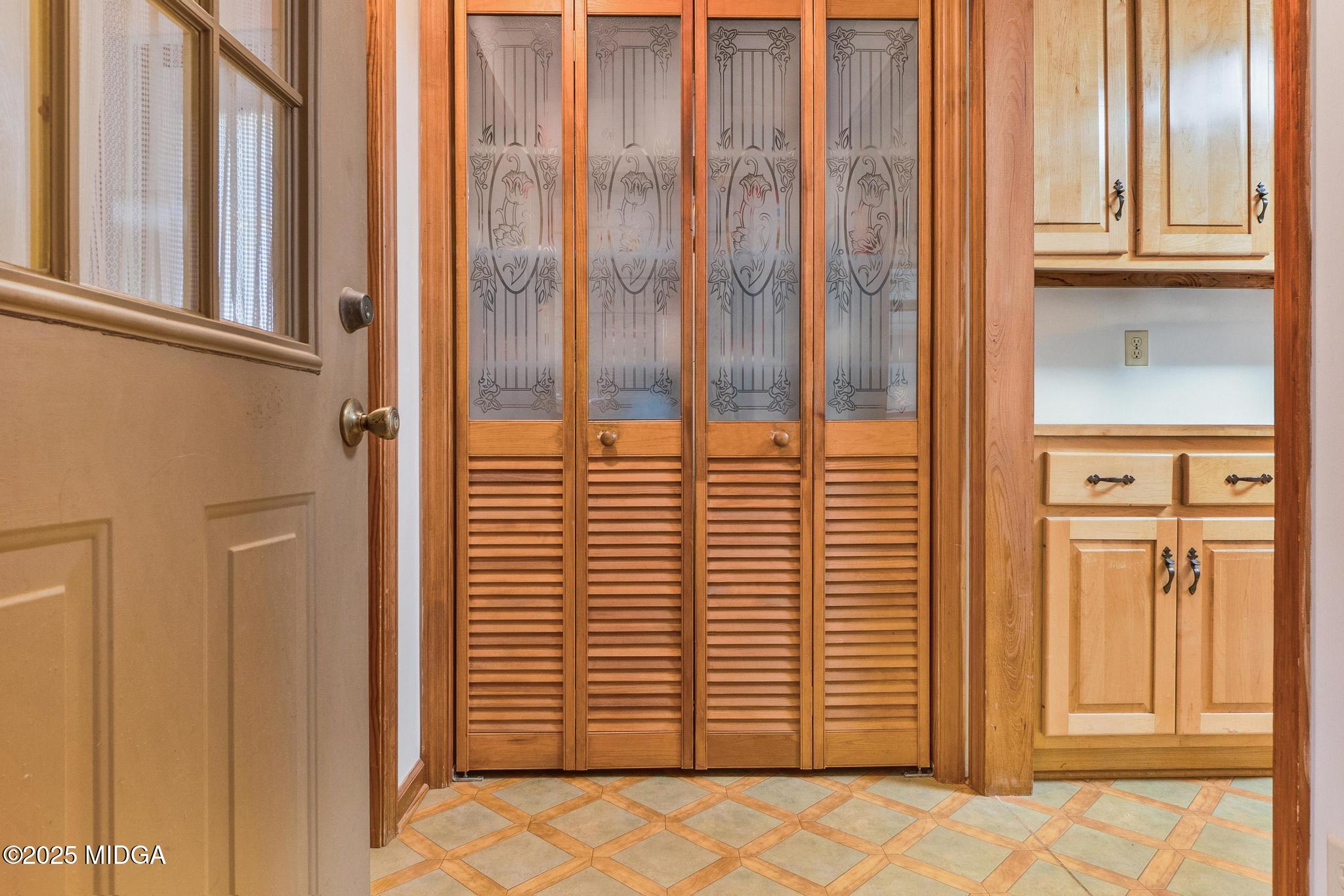 369 Abares Road Forsyth, GA 31029 - Photo 20 of 55 pantry
