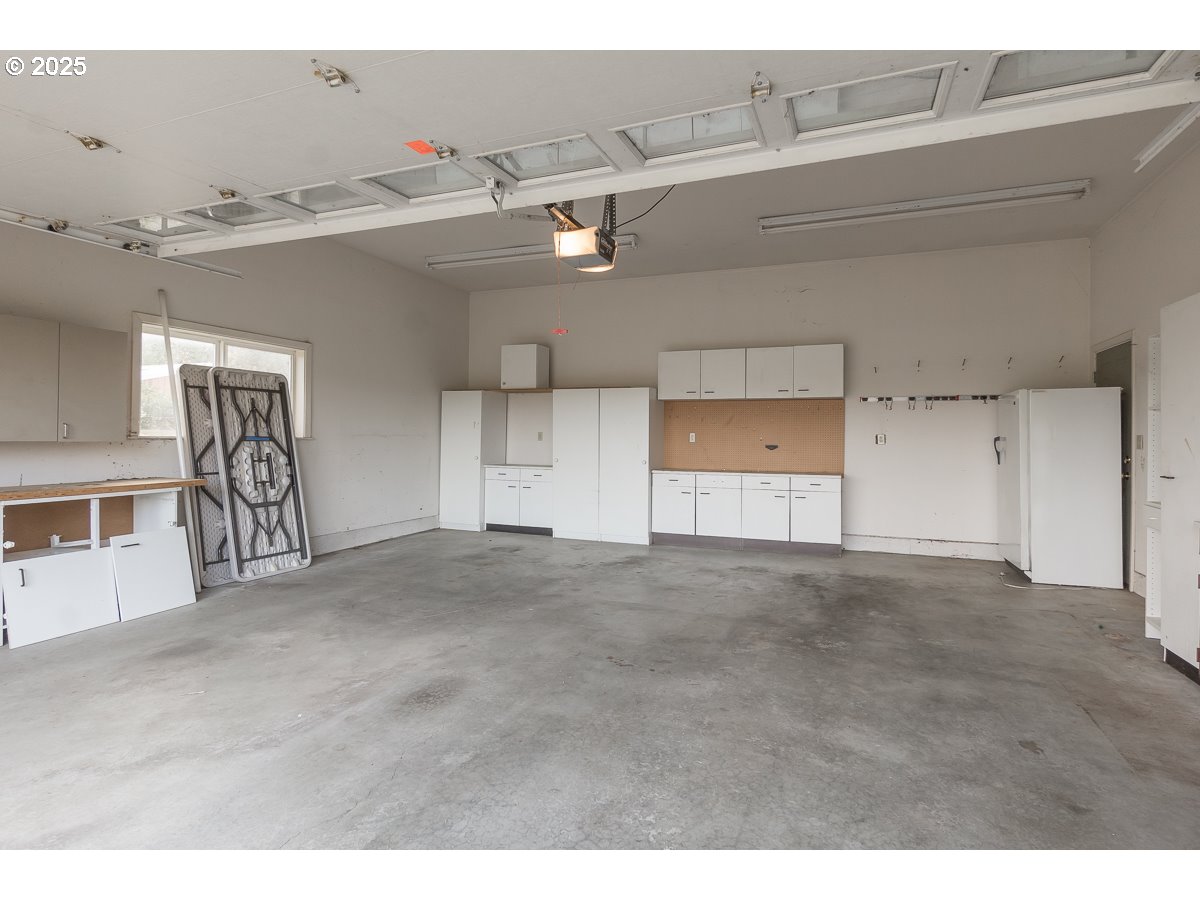 23990 Southwest Tile Flat Road Hillsboro, OR 97123 - Photo 30 of 46 a view of empty room