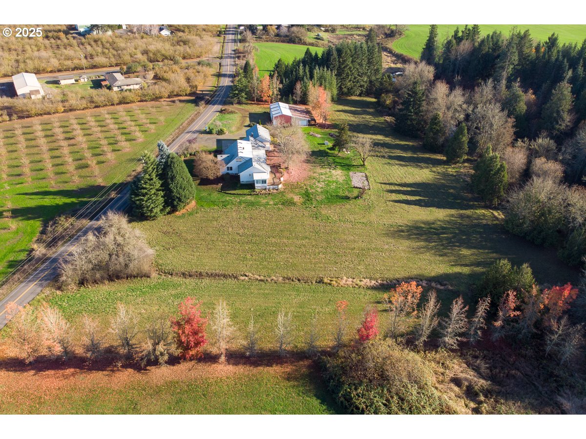 23990 Southwest Tile Flat Road Hillsboro, OR 97123 - Photo 40 of 46