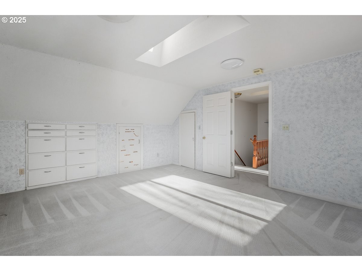 23990 Southwest Tile Flat Road Hillsboro, OR 97123 - Photo 10 of 46 a view of an empty room