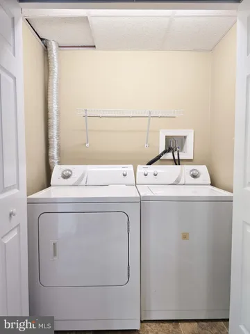 $2,100 | 205 Brook Meadow Drive, Mechanicsburg, PA 17050