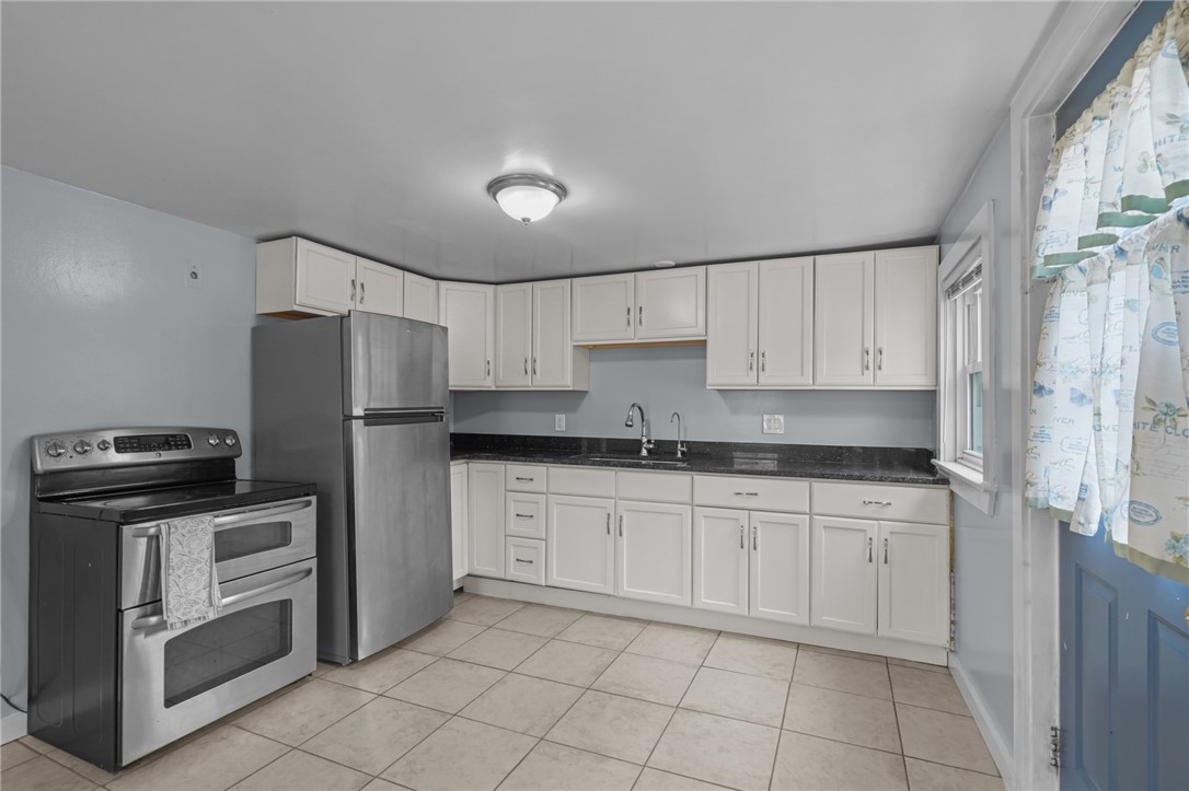 8 Battey Drive Smithfield, RI 02828 - Photo 16 of 41