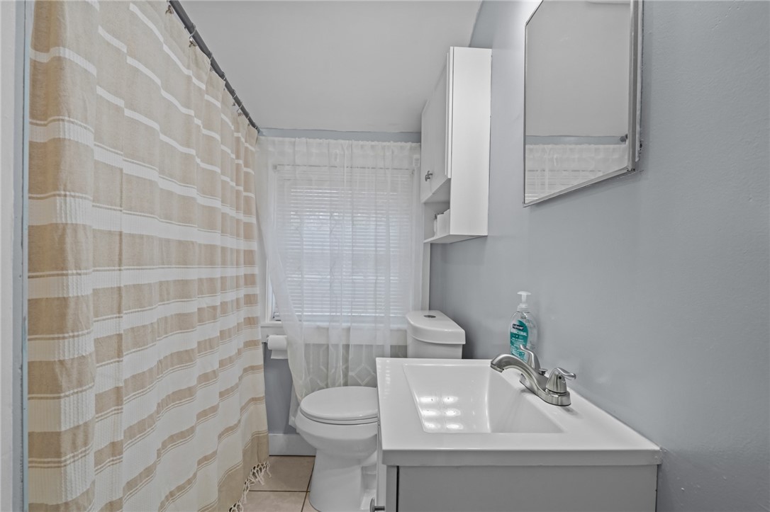 8 Battey Drive Smithfield, RI 02828 - Photo 22 of 41