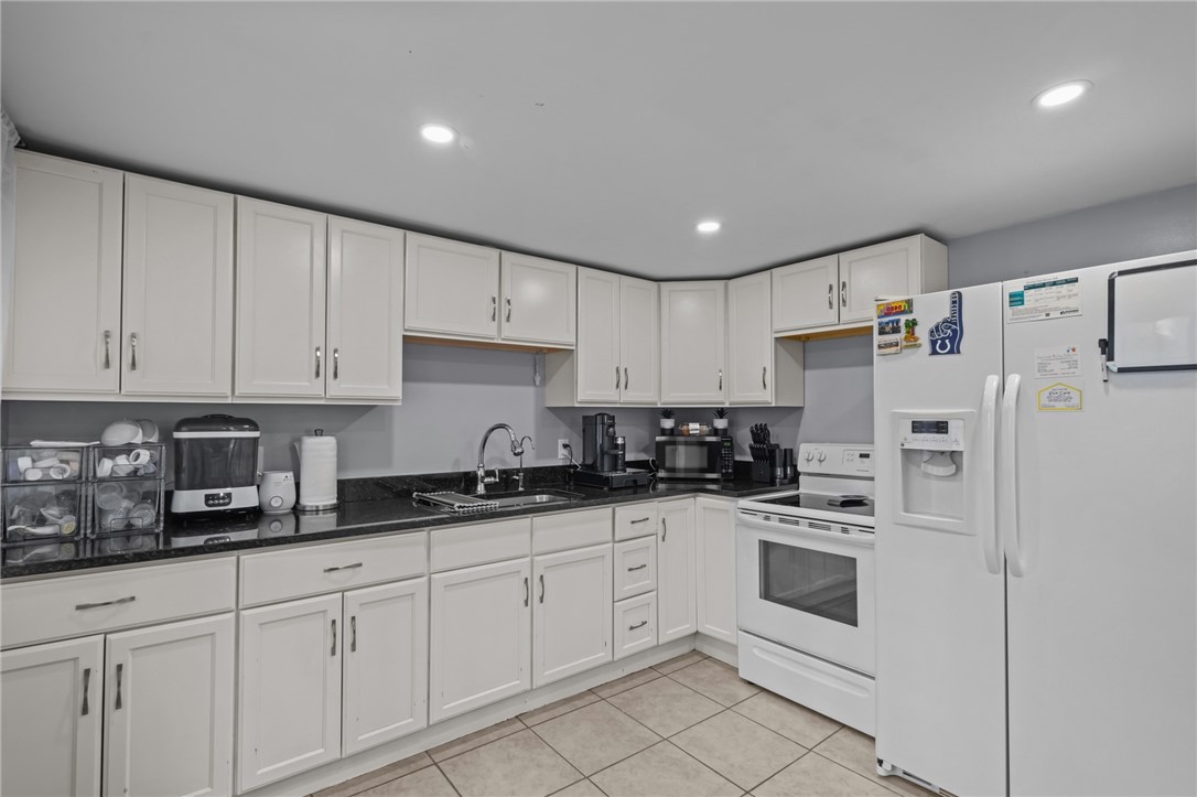 8 Battey Drive Smithfield, RI 02828 - Photo 35 of 41