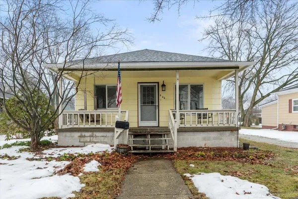$220,000 | 606 North 6th Street, St. Clair, MI 48079