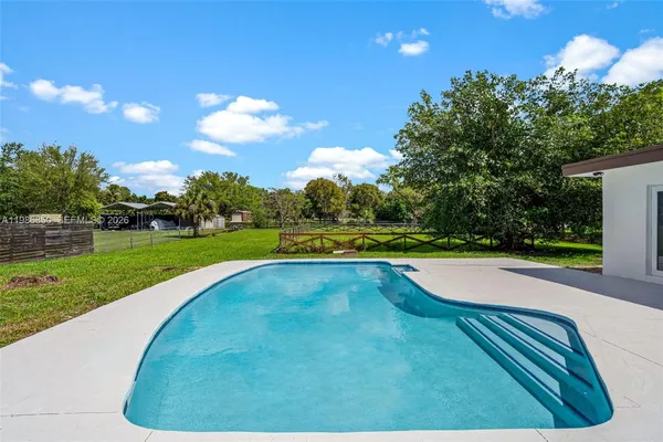 $1,199,000 | 4830 Southwest 188th Avenue, Southwest Ranches, FL 33332