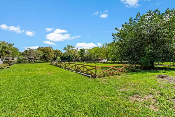 $1,199,000 | 4830 Southwest 188th Avenue, Southwest Ranches, FL 33332
