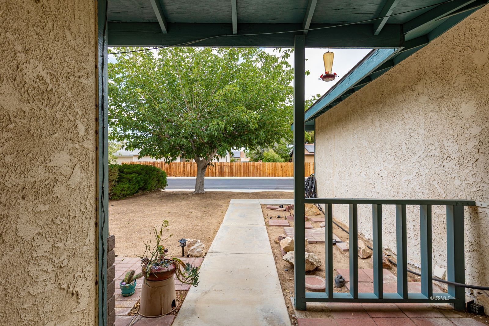 213 East Benson Avenue Ridgecrest, CA 93555 - Photo 4 of 38