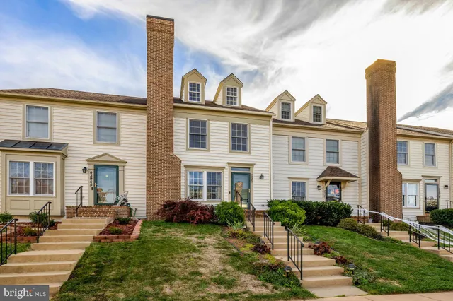 $3,000 | 43943 Kitts Hill Terrace, Ashburn, VA 20147