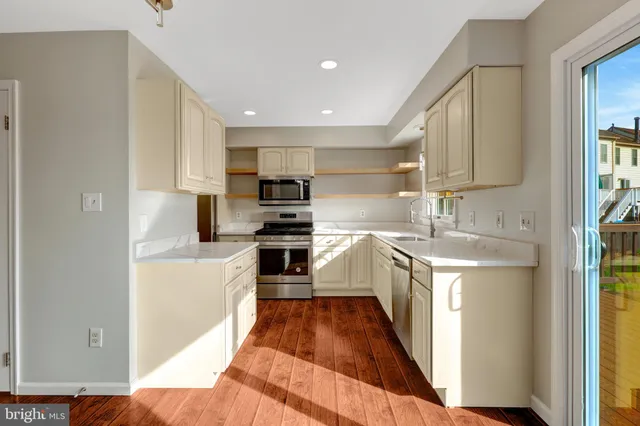 $3,000 | 43943 Kitts Hill Terrace, Ashburn, VA 20147