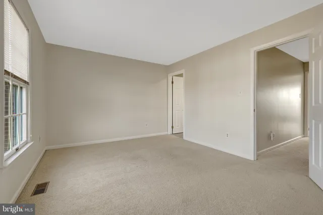 $3,000 | 43943 Kitts Hill Terrace, Ashburn, VA 20147