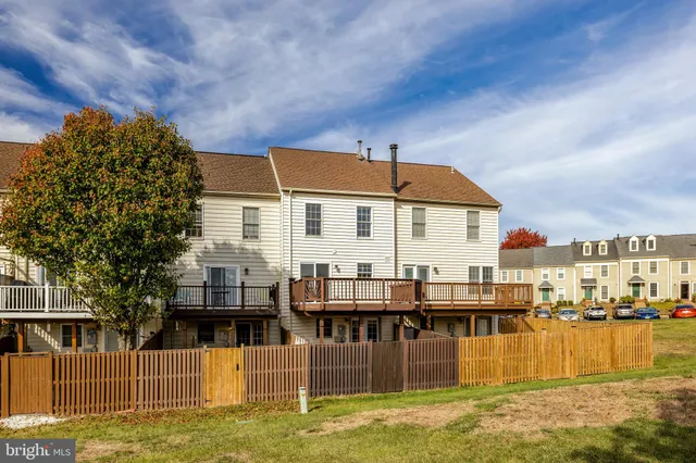 $3,000 | 43943 Kitts Hill Terrace, Ashburn, VA 20147