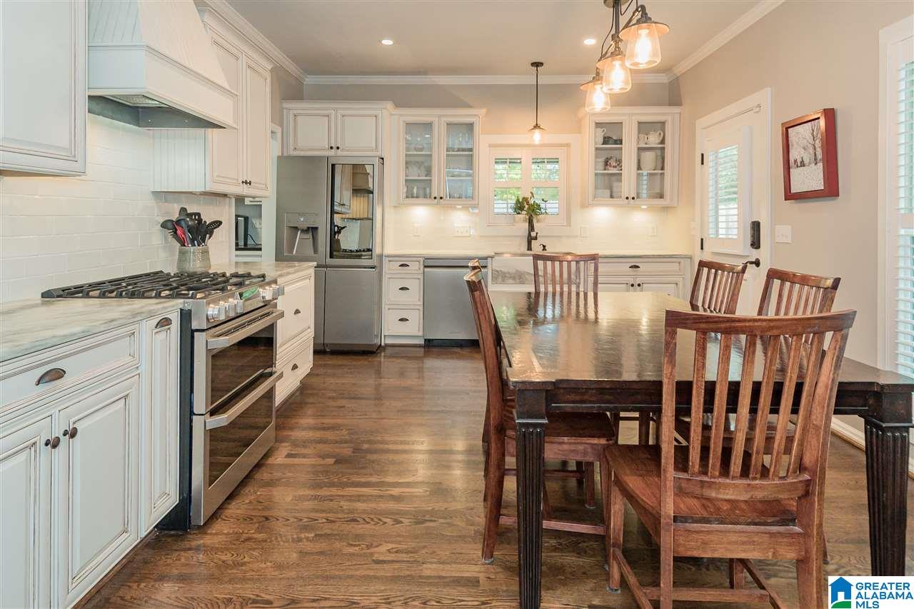 225 Ridge Road Birmingham, AL 35209 - Photo 3 of 36