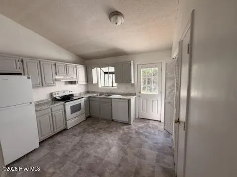 $1,100 | 117 Pine Crest Drive, Jacksonville, NC 28546