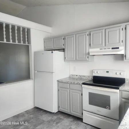$1,100 | 117 Pine Crest Drive, Jacksonville, NC 28546
