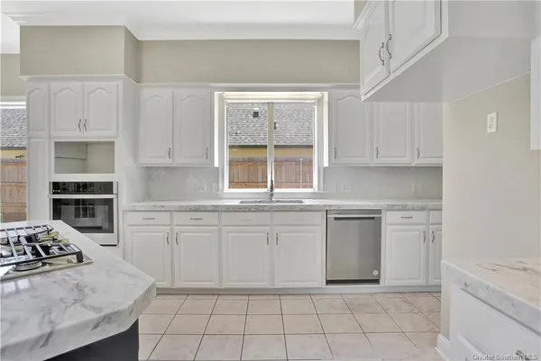 $550,000 | 1304 Charlestown Lane, Lake Charles, LA 70605