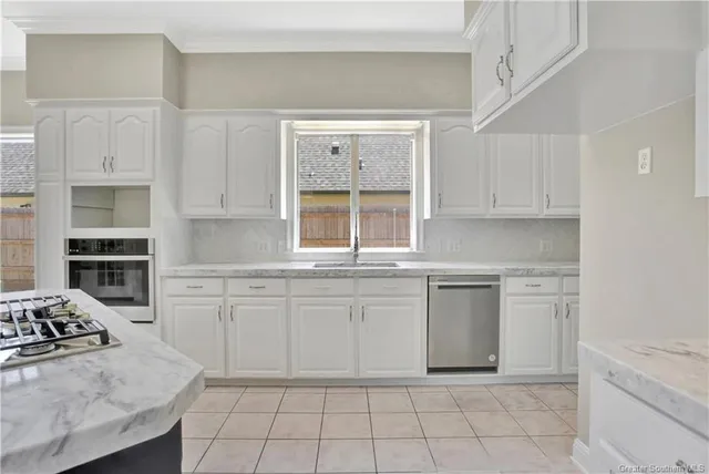 $550,000 | 1304 Charlestown Lane, Lake Charles, LA 70605