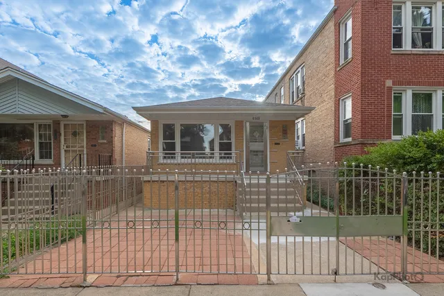 $428,000 | 4149 South Rockwell Street, Chicago, IL 60632