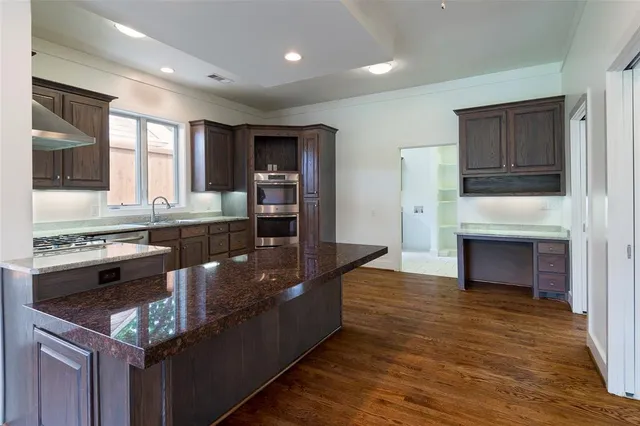 $5,500 | 7507 Robin Road, Dallas, TX 75209