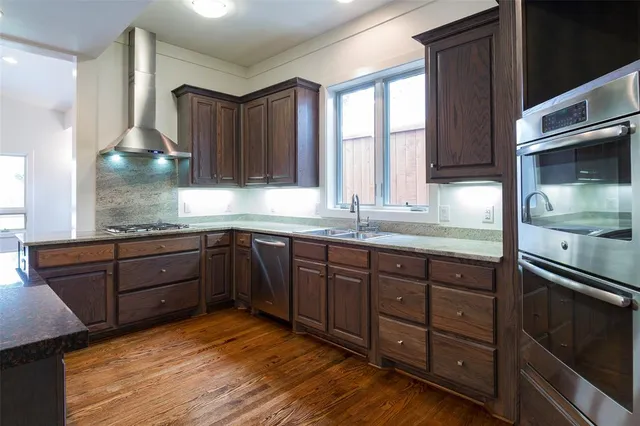 $5,500 | 7507 Robin Road, Dallas, TX 75209