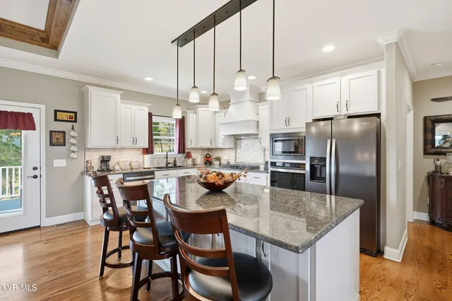 $784,400 | 1691 Prospects Way, Gray, TN 37615