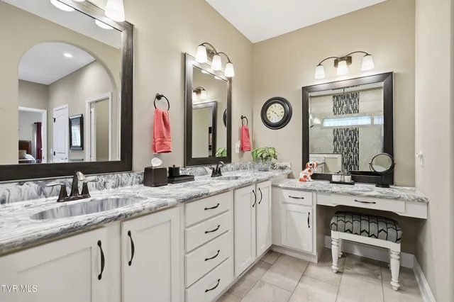 $784,400 | 1691 Prospects Way, Gray, TN 37615