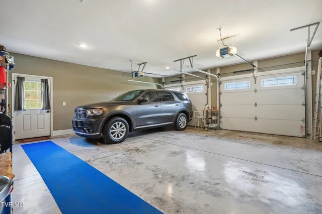 $784,400 | 1691 Prospects Way, Gray, TN 37615