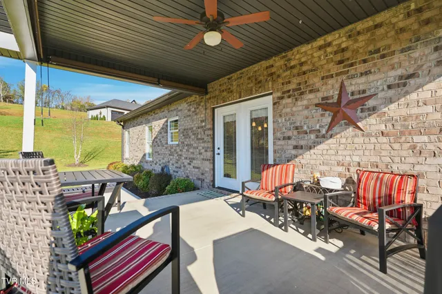 $784,400 | 1691 Prospects Way, Gray, TN 37615