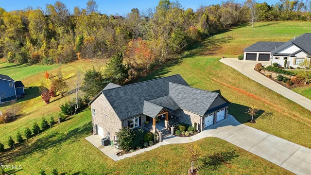 $784,400 | 1691 Prospects Way, Gray, TN 37615