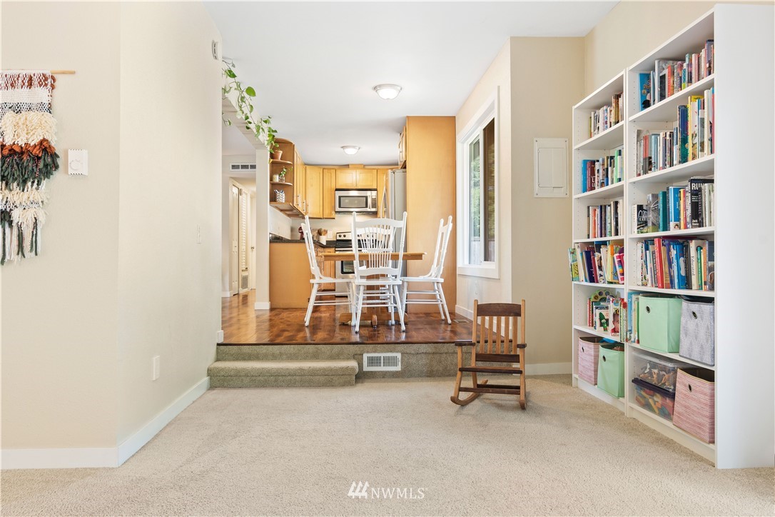 14612 Southeast 140th Place Renton, WA 98059 - Photo 14 of 27