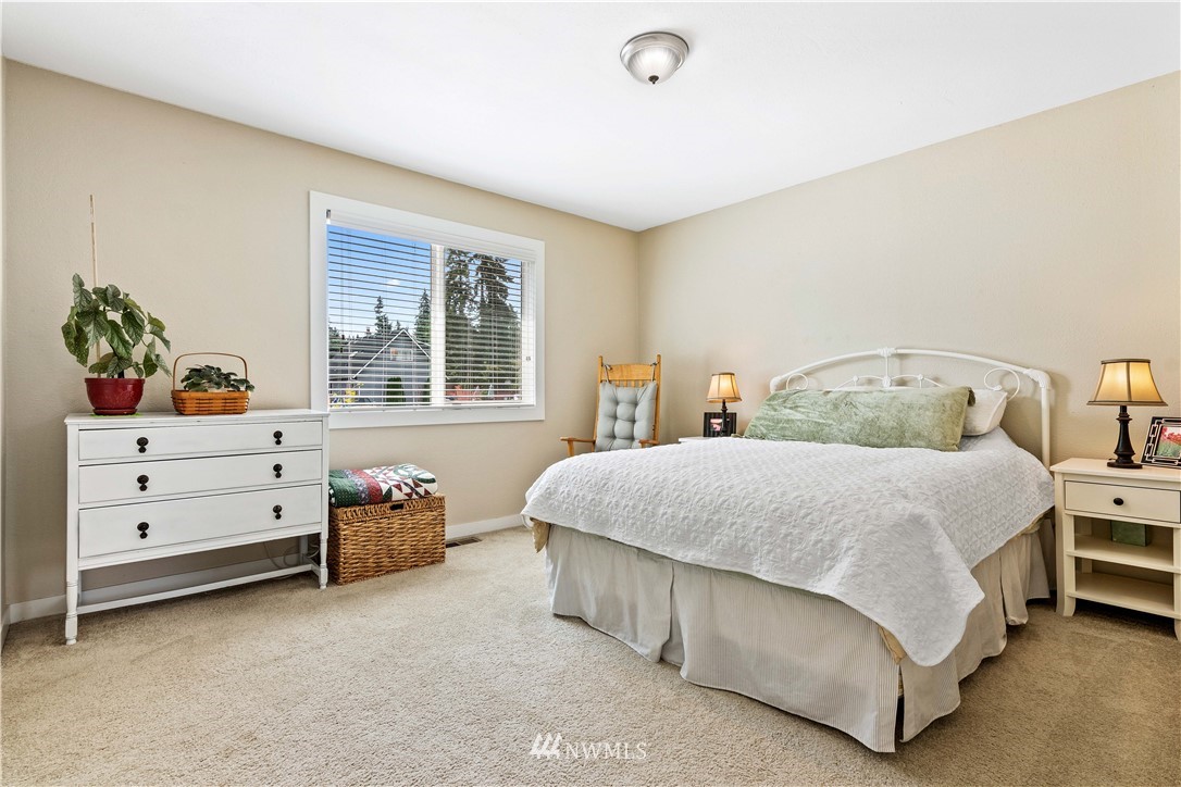14612 Southeast 140th Place Renton, WA 98059 - Photo 16 of 27