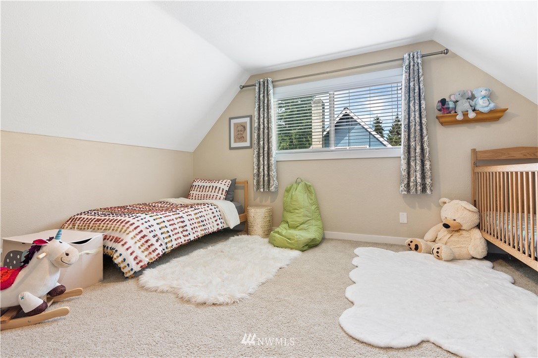 14612 Southeast 140th Place Renton, WA 98059 - Photo 18 of 27