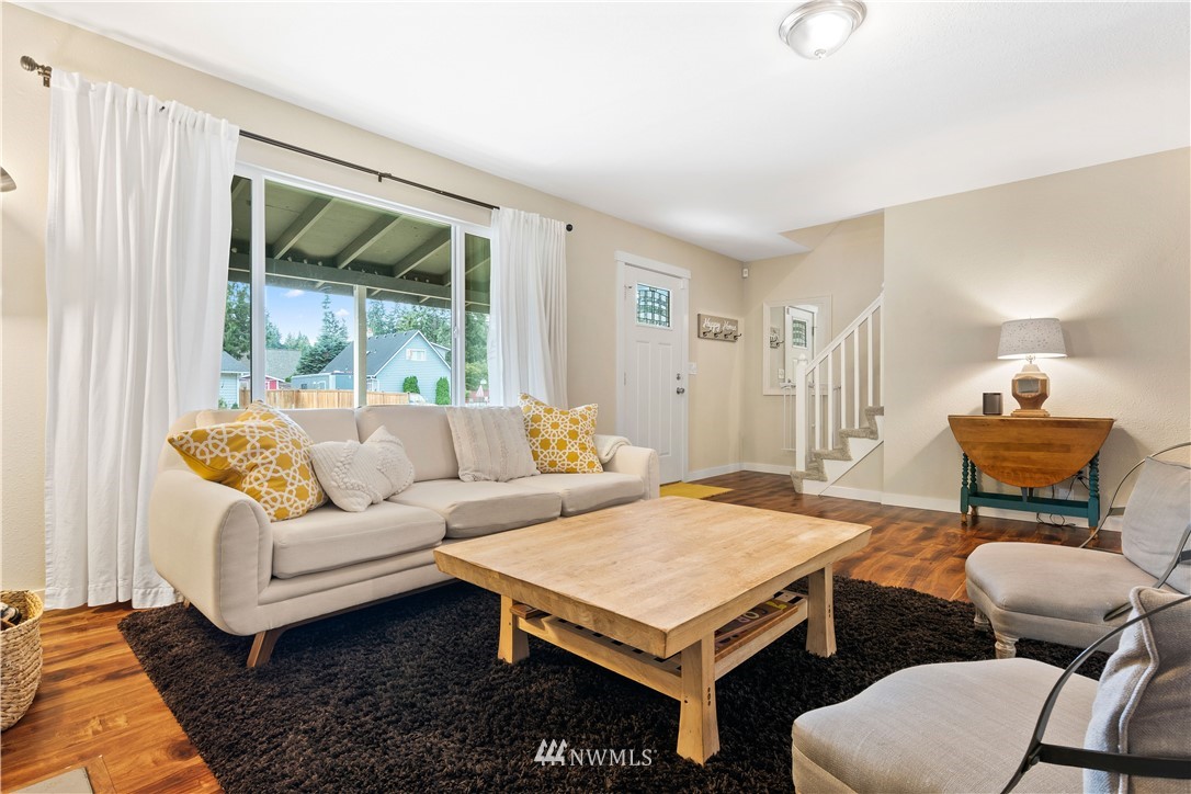 14612 Southeast 140th Place Renton, WA 98059 - Photo 4 of 27