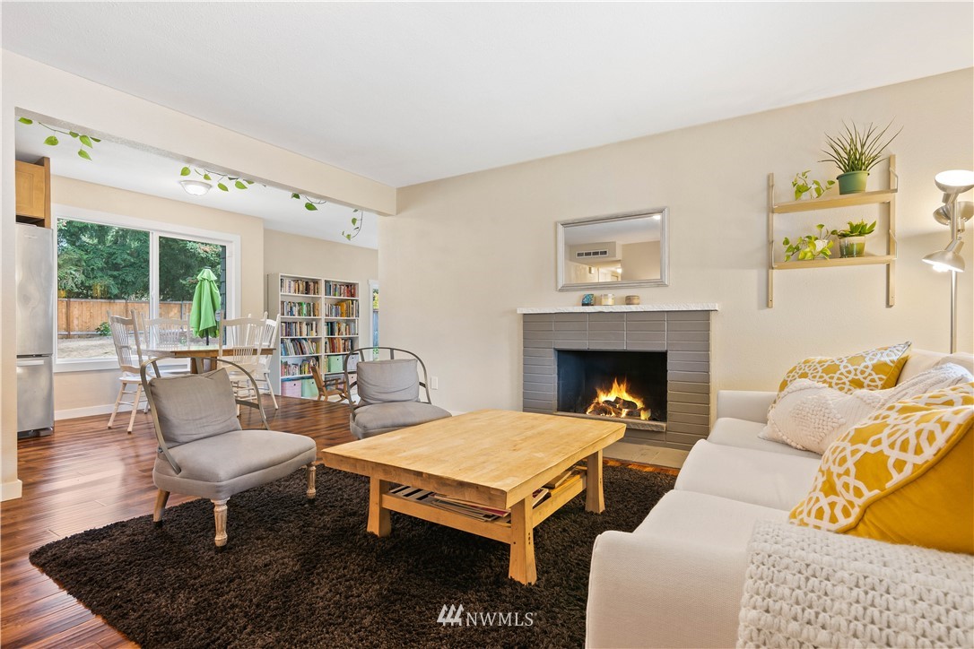 14612 Southeast 140th Place Renton, WA 98059 - Photo 5 of 27