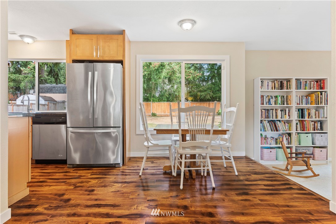 14612 Southeast 140th Place Renton, WA 98059 - Photo 7 of 27