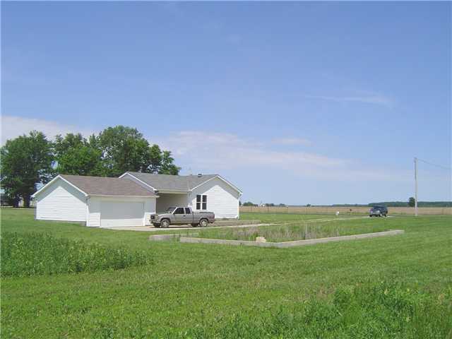 9341 Smith Road Ashley, OH 43003 - Photo 4 of 17 Gallery Image 4