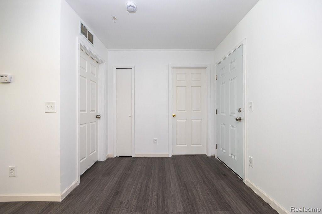 35410 Van Born Road, Unit 305 Wayne, MI 48184 - Photo 32 of 39
