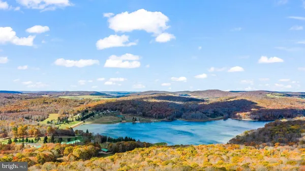 $214,500 | 1218 East Alpine Drive, Terra Alta, WV 26764