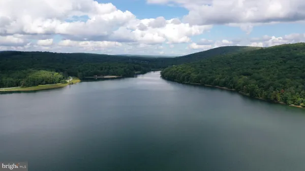 $214,500 | 1218 East Alpine Drive, Terra Alta, WV 26764